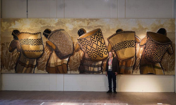 El artista paraguayo Koki Ruiz se destaca en la Expo Dubái