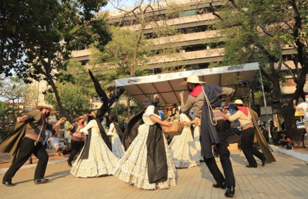 Diario HOY | “Primavera Asujoven Cultural”: Variadas actividades en la Plaza Juan O’leary
