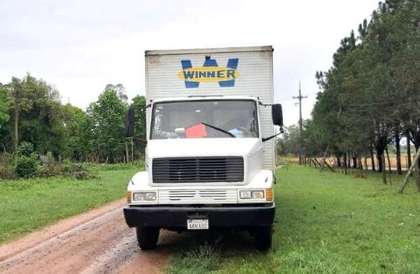 Recuperan camión robado hace 16 años en Alto Paraná - Nacionales - ABC Color