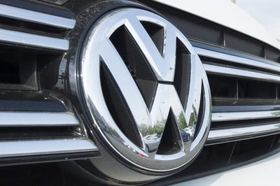 Volkswagen desarrollará en Brasil una batería de recarga rápida para sus camiones - MarketData