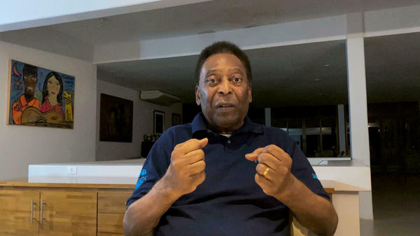 Pelé vuelve a la unidad de cuidados intensivos - El Independiente