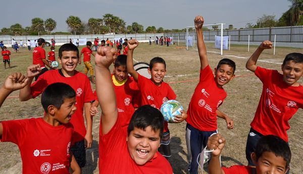 Carmelo Peralta fue escenario del programa Golazo - .::Agencia IP::.