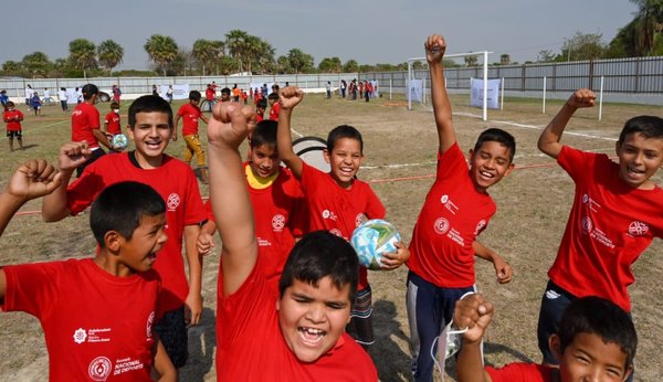 En Alto Paraguay retumbó el programa 'golazo' para la felicidad de las criaturas