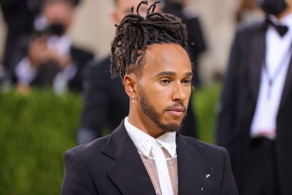 Lewis Hamilton fue captado con una modelo que se desnuda en OnlyFans