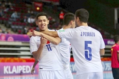 Crónica / La Albirró respira con una goleada purete
