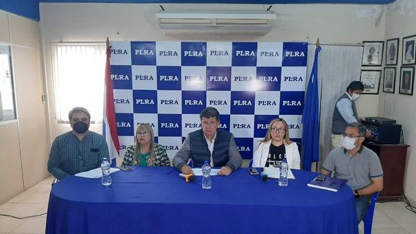 Efraín habla de complot de Cartes, Abdo y TSJE para ahogar al PLRA