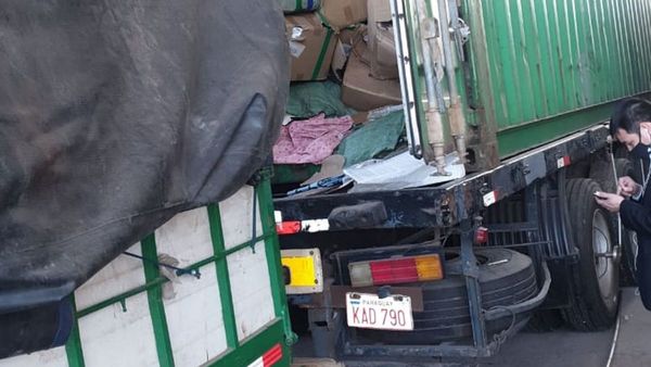 Administradora de Aduanas dice que “teme por su vida”