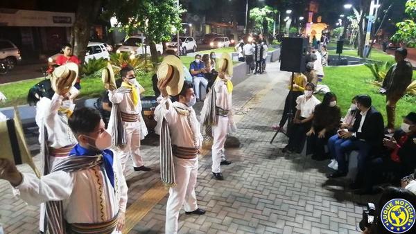 Con danza y fuegos pirotécnicos habilitaron el Paseo Humaitá •