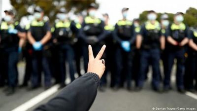 Australia: choques con la policía en protesta contra restricciones por la pandemia
