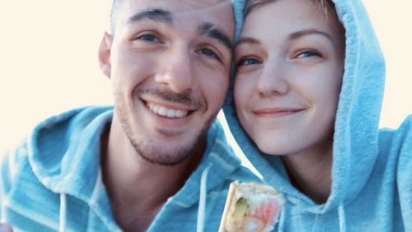 Buscan al novio de la joven que desapareció mientras documentaba su viaje en auto por EE.UU.