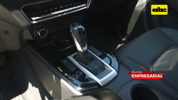 Automotor presenta la renovada D-Max; Posrche, el auto eléctrico “Taycan” - Mundo empresarial - ABC Color