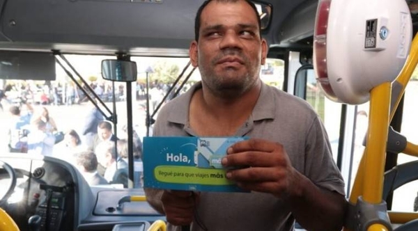 Diario HOY | Multan a empresa de transporte por incumplir pasaje gratuito a persona con discapacidad