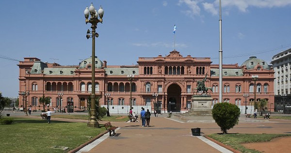 La Nación / ¿Y si ustedes dos dialogan y nosotros dialogamos?