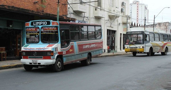 La Nación / Asalto, persecución y detención: delincuentes se llevaron G. 8 millones de la línea 36