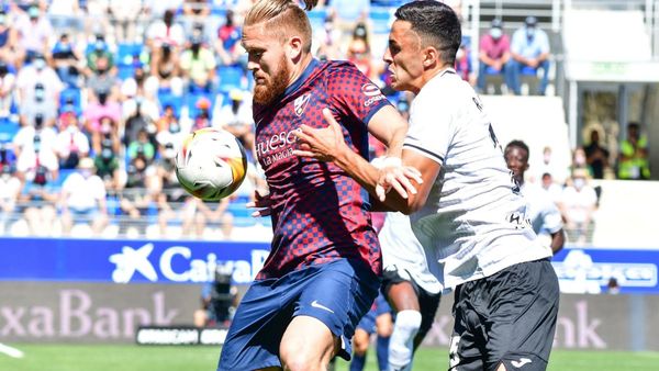 Isidro Pitta hizo su debut como titular en el Huesca
