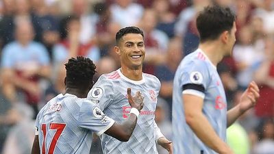 Cristiano vuelve a marcar y el United sigue arriba