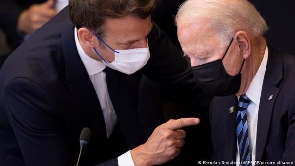 Macron pedirá explicaciones a Biden sobre acuerdo de submarinos con Australia