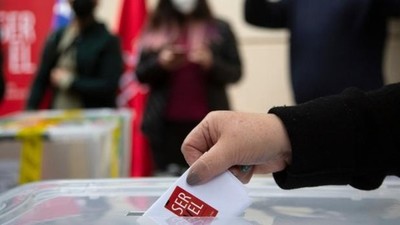 Chile debate volver al voto obligatorio en medio de una decreciente participación electoral - .::Agencia IP::.