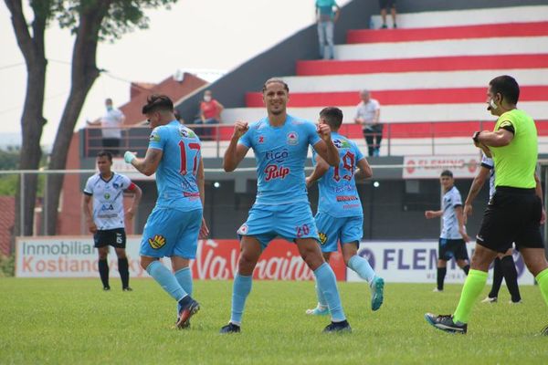 Resistencia remontó, ganó y continúa firme hacia el ascenso a Primera - Fútbol de Ascenso de Paraguay - ABC Color