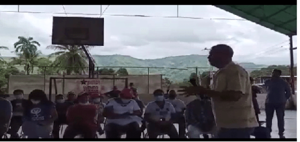 Dirigente chavista muere de un infarto en pleno discurso (Video)