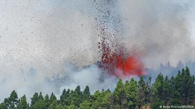 Tras 50 años de inactividad, entró en erupción volcán de la Cumbre Vieja de España