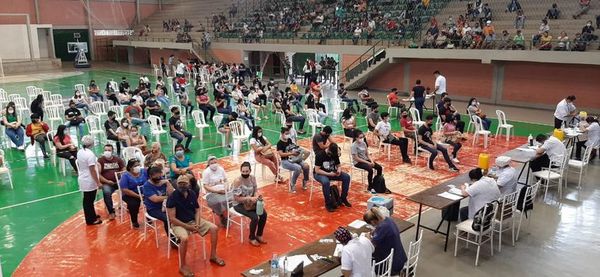 Trasladan único centro peatonal de vacunación de Ciudad del Este - ABC en el Este - ABC Color