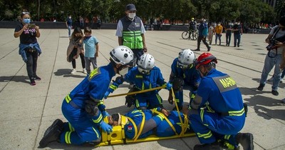 La Nación / Casi 7 millones de mexicanos participaron de simulacro de sismo y recordaron a víctimas