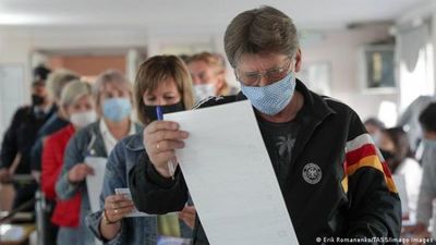 Partido de Putin lidera legislativas en Rusia sin oposición