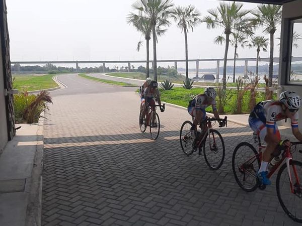 Celebran Nacionales de ciclismo en ruta - Polideportivo - ABC Color