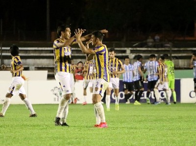 Festejo auriazul en el “Parque” - APF