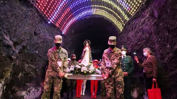 Entronizan a la Virgen de Caacupé en la  Catedral de Sal de Colombia