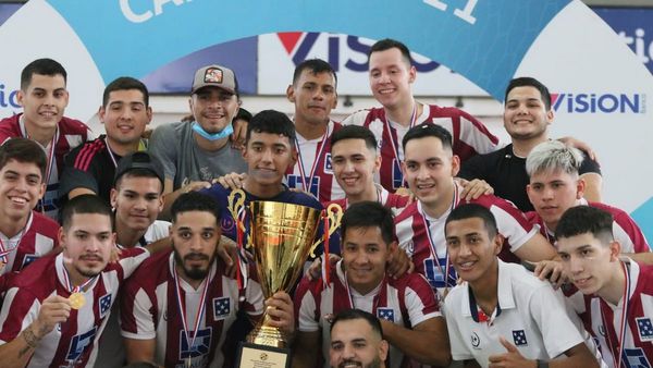 Hayes es campeón en Honor