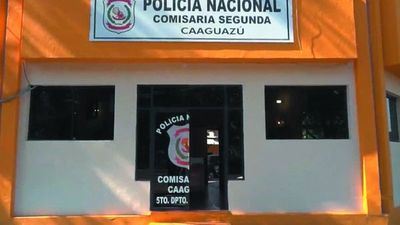 Golpeó a su esposa y le derramó aceite caliente