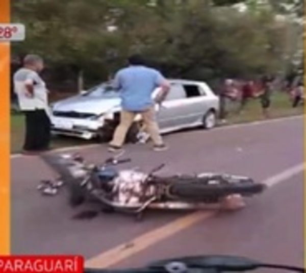 Motociclista fallece tras embestir una camioneta en Acahay - Paraguay.com