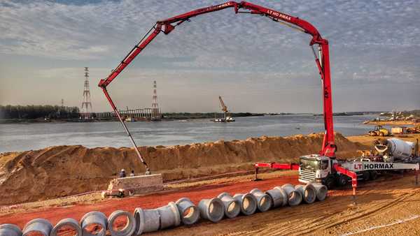 Parque Lineal 2: avanzan obras de drenaje y futura sede de la Armada Nacional - .::Agencia IP::.