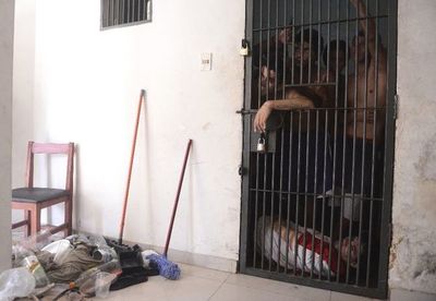 Cinco detenidos escaparon de un calabozo de la comisaría de Fernando de la Mora
