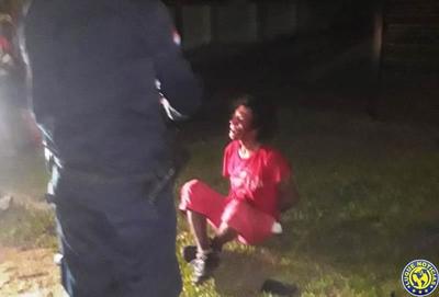 Vecinos reducen a golpes a un motochorro en Luque •