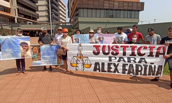 Familiares de Alex Fariña piden cárcel para conductor borracho que lo mató