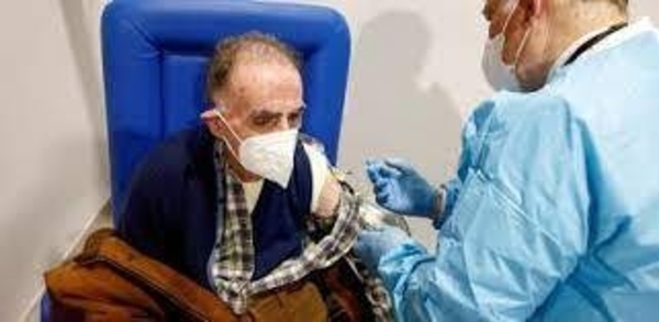 Diario HOY | Italia comenzó a administrar tercera dosis anticovid a grupos de riesgos