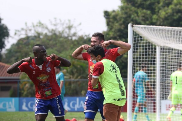 ¡Colegiales es campeón de la Primera B y vuelve a la Intermedia!