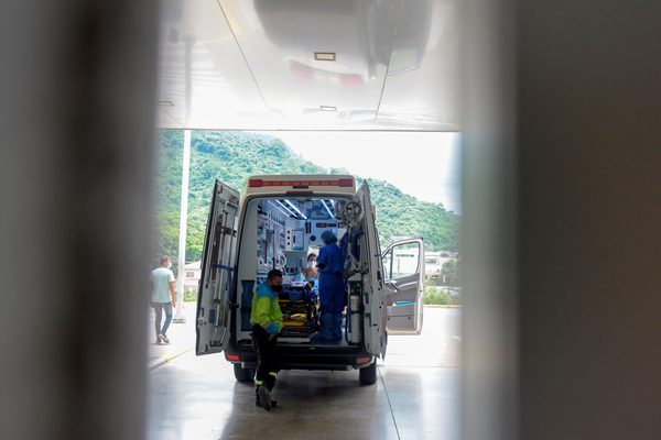 Ecuador invertirá más de 46 millones de dólares en la compra de 267 ambulancias - MarketData