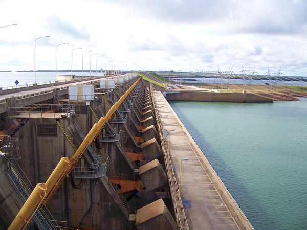 Por primera vez Paraguay retira más del 50% de la energía generada por Yacyretá