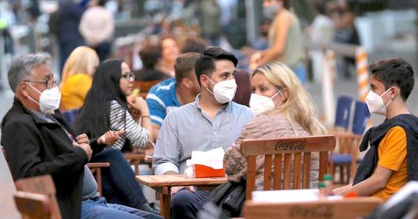 La Nación / Restaurantes analizan posible incremento en sus precios