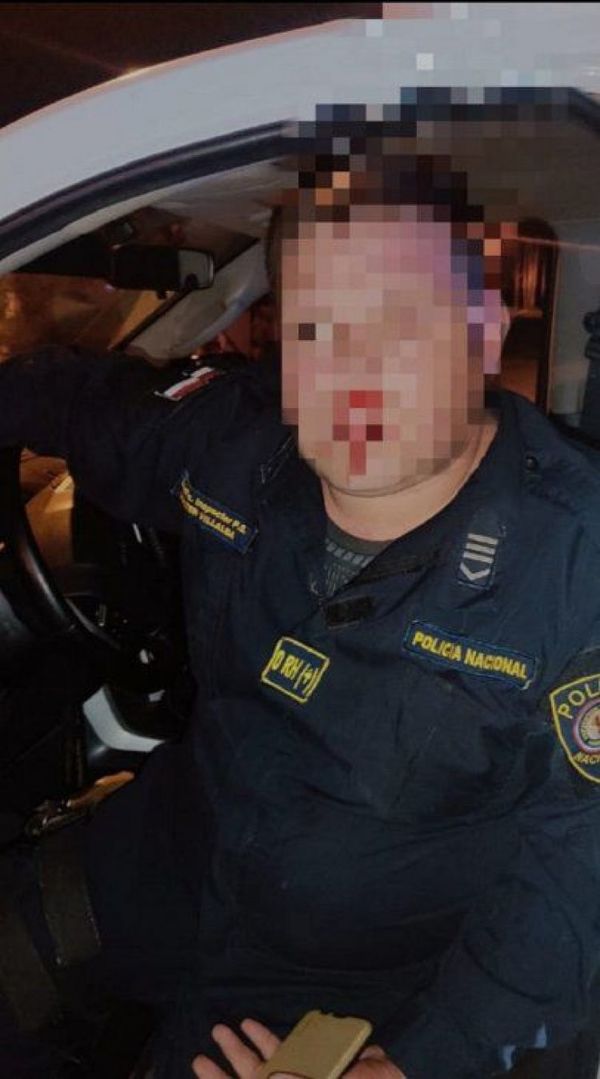 Turba atacó a efectivos policiales en una plaza pública de Cambyretá