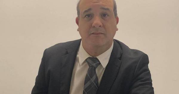 La Nación / Fiscal imputó al abogado Diego Lansac por extorsionar a una mujer con fotografías íntimas