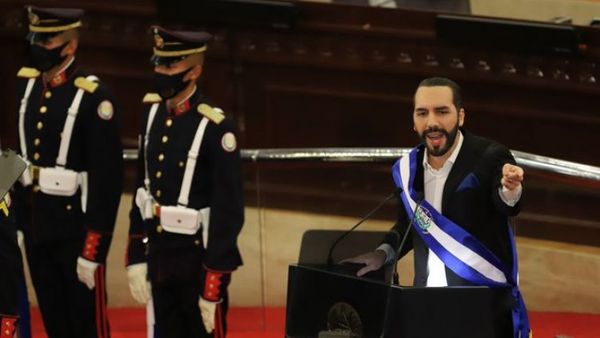 Bukele se autodenomina Dictador de El Salvador en Twitter