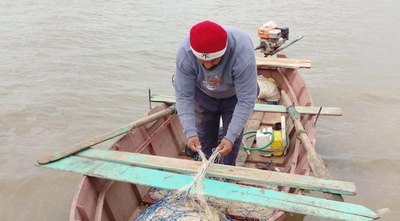 Crónica / PESCADORES SUFREN. “Ver el río como está es muy doloroso”