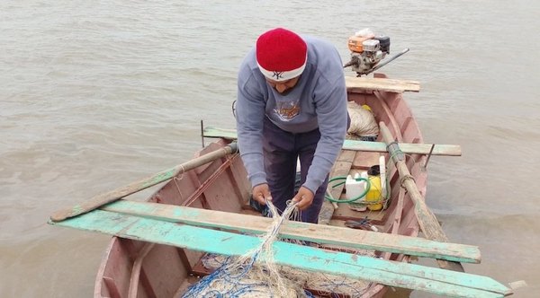 Crónica / PESCADORES SUFREN. “Ver el río como está es muy doloroso”