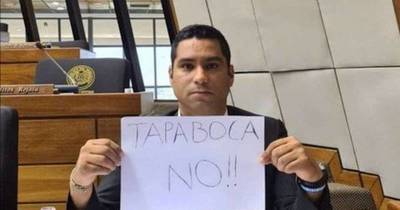 La Nación / Rechazan plan para no discriminar a antivacunas