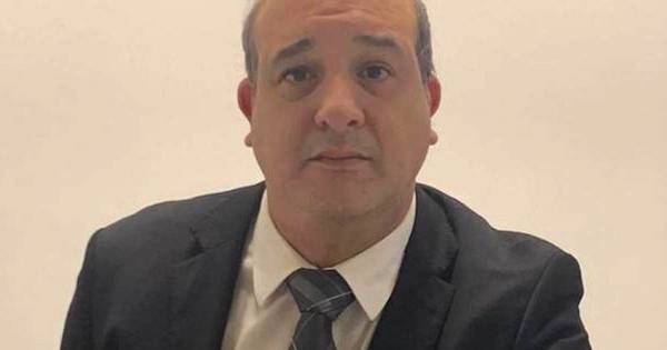 La Nación / Imputan a conocido abogado por sextorsión
